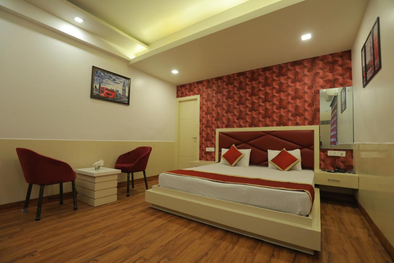 Hotel Sahib'S Red Carpet - The Family & Corporate Hotel Agra  Eksteriør bilde