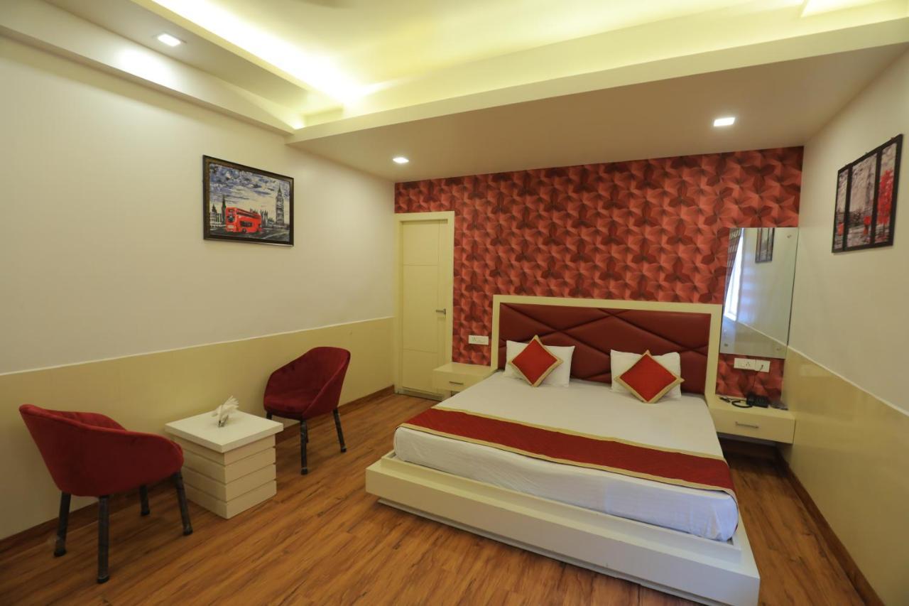 Hotel Sahib'S Red Carpet - The Family & Corporate Hotel Agra  Eksteriør bilde